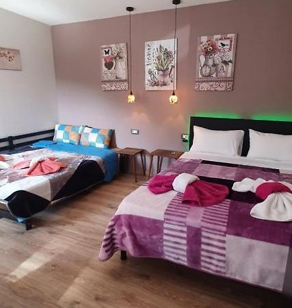 Chris Rooms カランバカ エクステリア 写真
