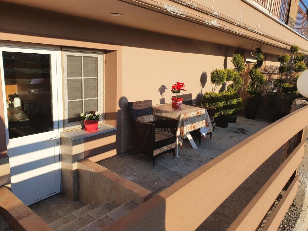 Chris Rooms カランバカ エクステリア 写真